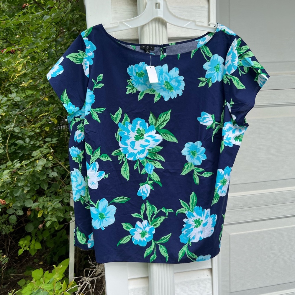 NWT Talbots Pretty Navy Blue Floral Round Neck Short Sleeve Blouse